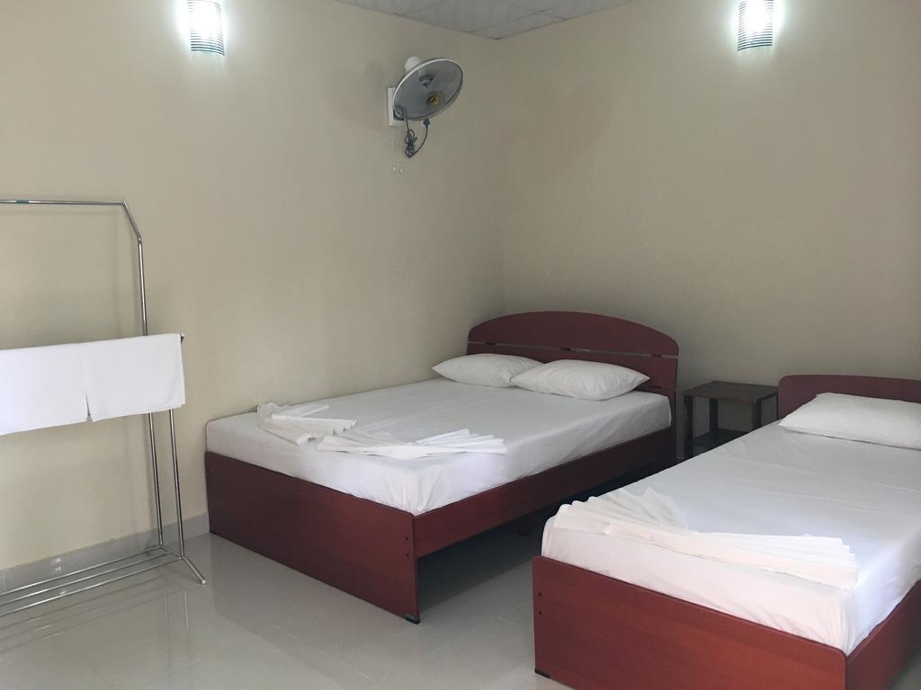 Lavonka Tourist Rest Hotel Anuradhapura Exterior photo