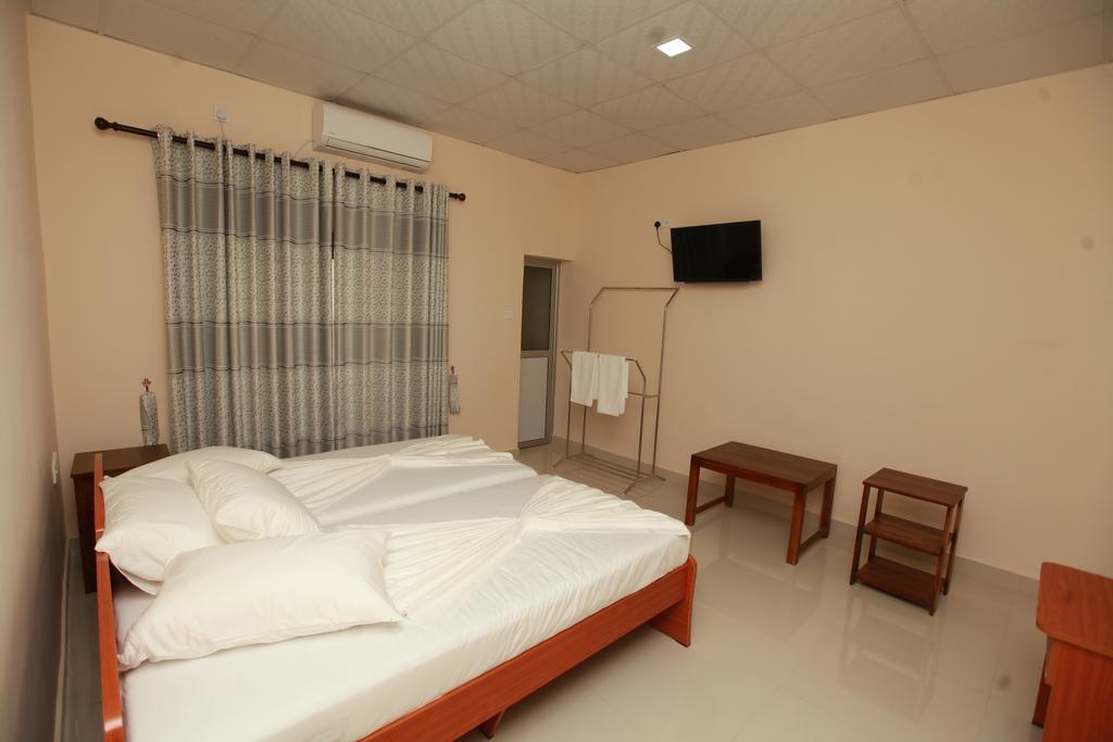 Lavonka Tourist Rest Hotel Anuradhapura Exterior photo