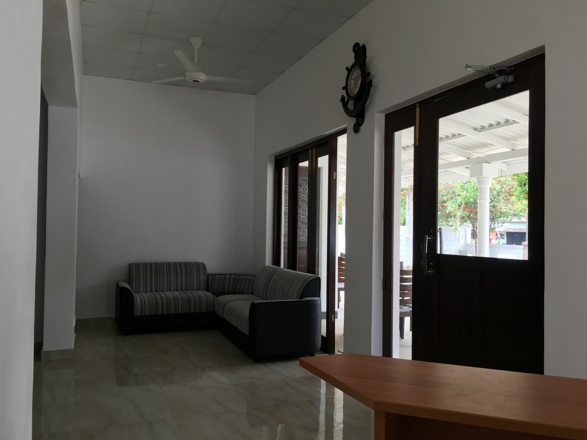 Lavonka Tourist Rest Hotel Anuradhapura Exterior photo