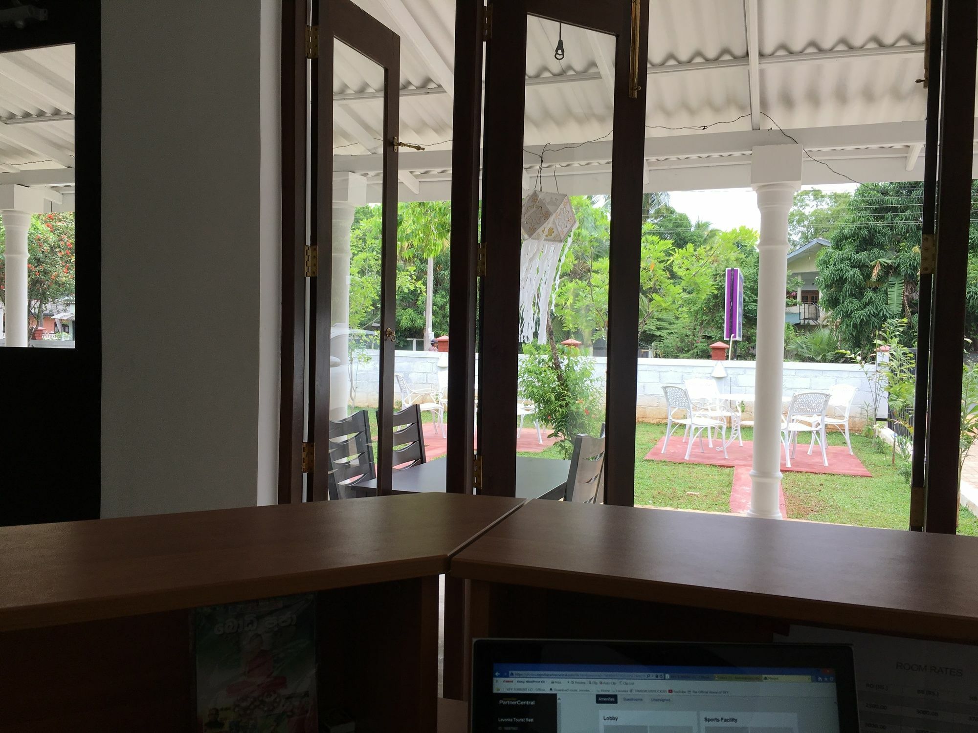 Lavonka Tourist Rest Hotel Anuradhapura Exterior photo